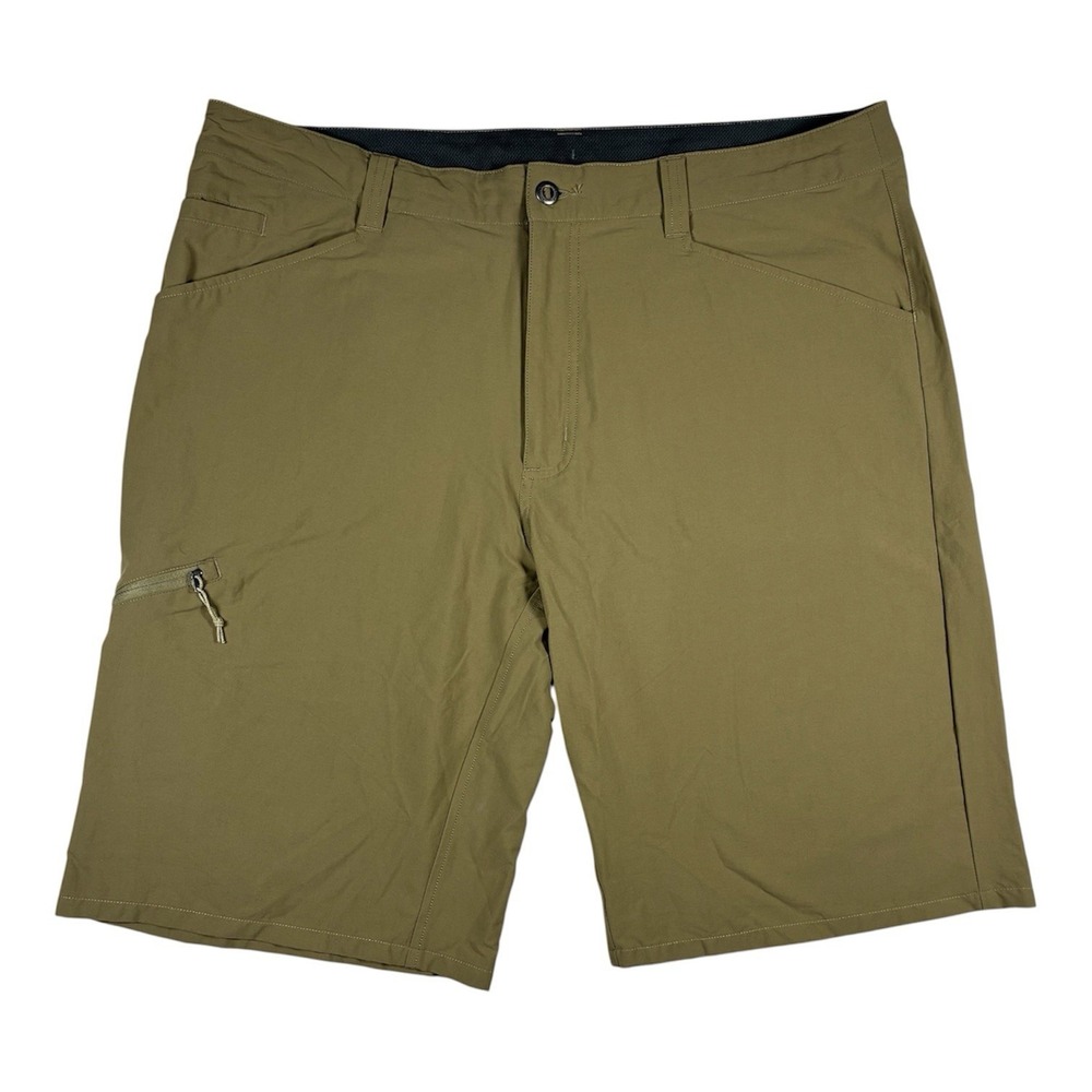 Patagonia Quandary Men's 40 Tan Hiking Outdoors Cargo Camping Gorpcore Shorts